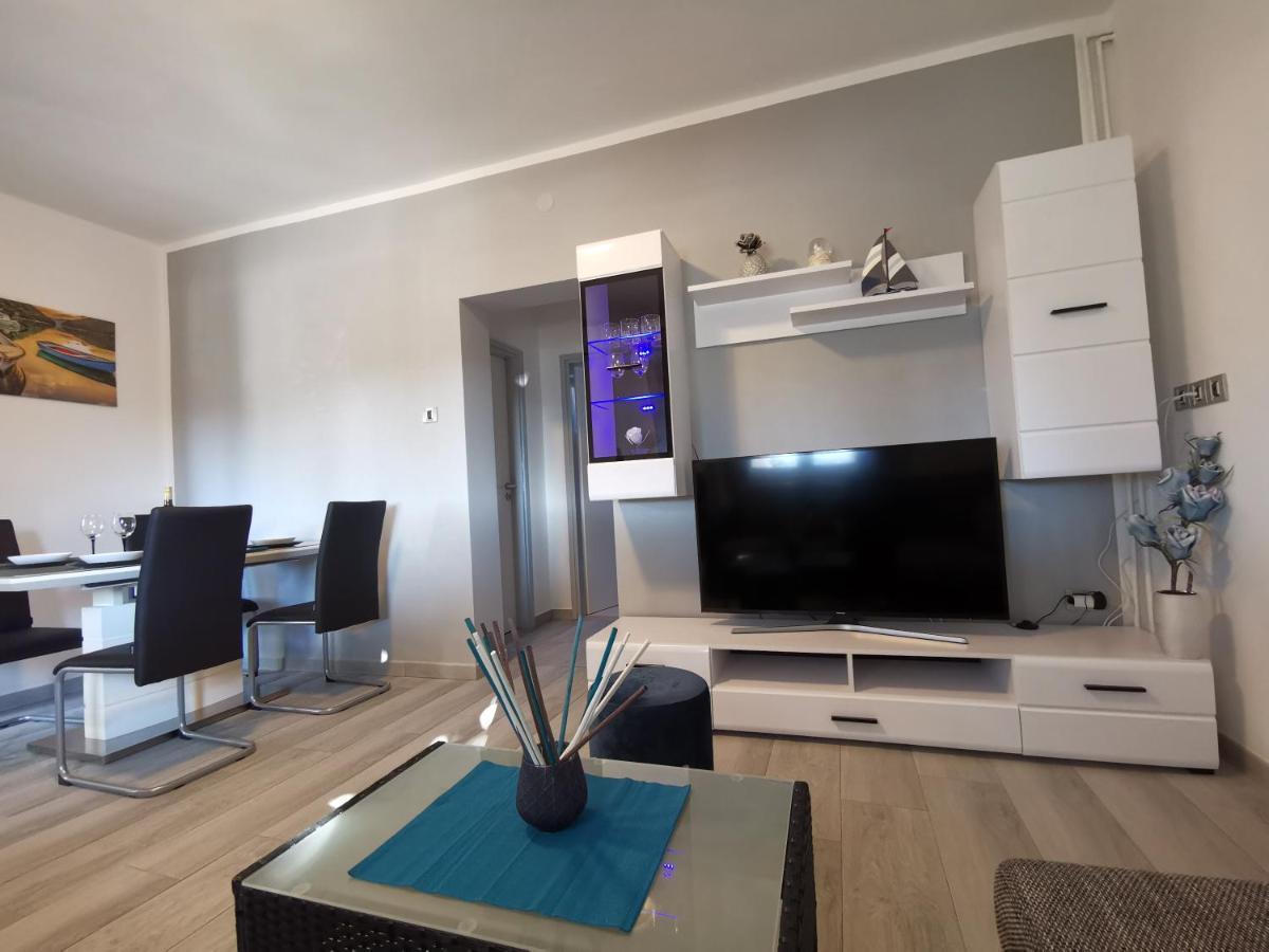 ורסאר Apartman Rocan מראה חיצוני תמונה