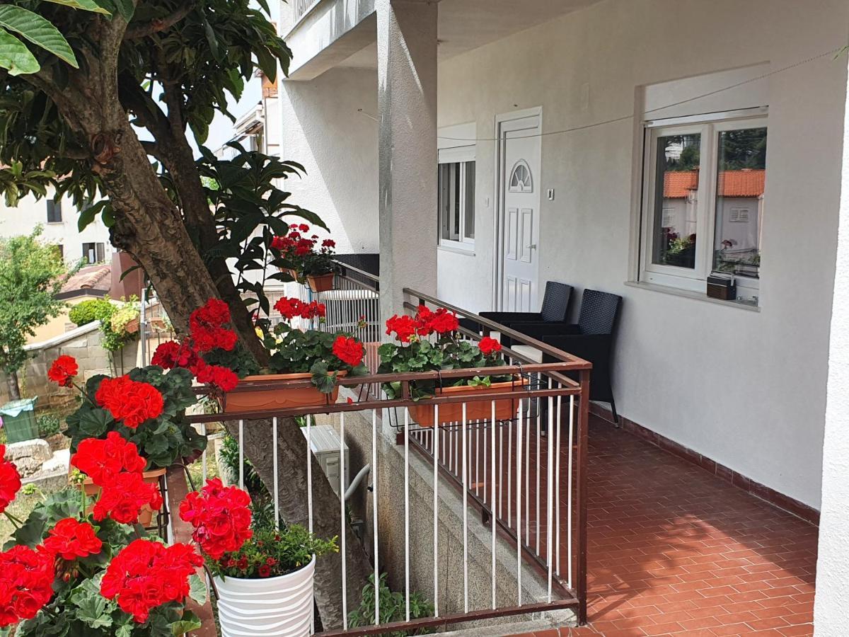 ורסאר Apartman Rocan מראה חיצוני תמונה