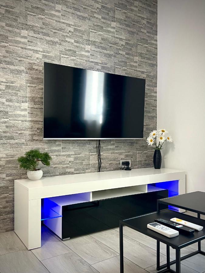 ורסאר Apartman Rocan מראה חיצוני תמונה
