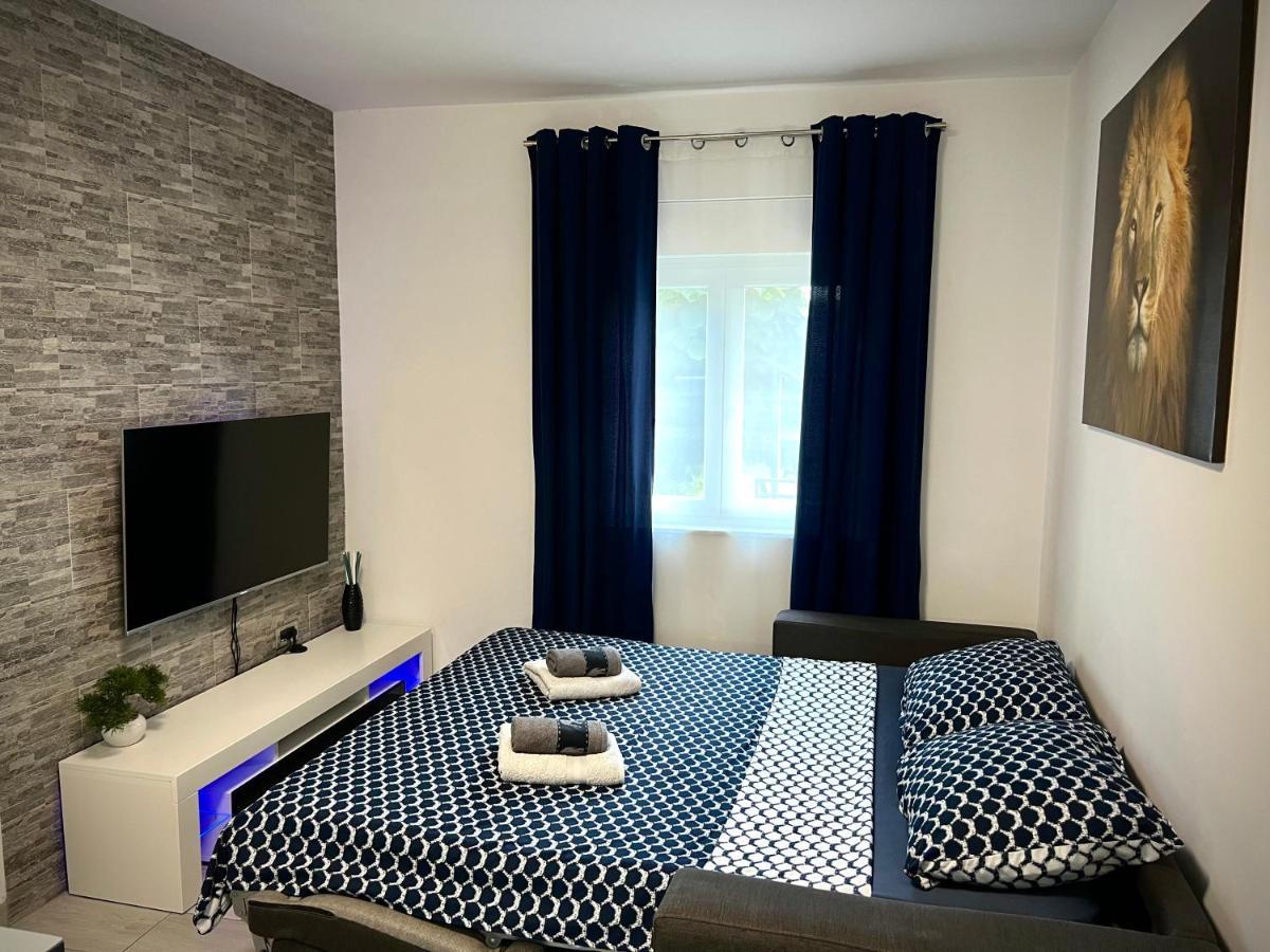 ורסאר Apartman Rocan מראה חיצוני תמונה