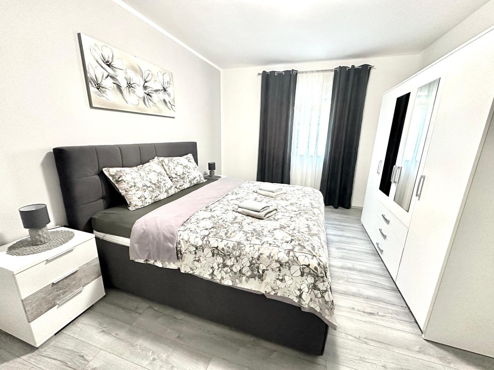 ורסאר Apartman Rocan מראה חיצוני תמונה